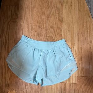 Lululemon hotty hot 2.5” light blue shorts